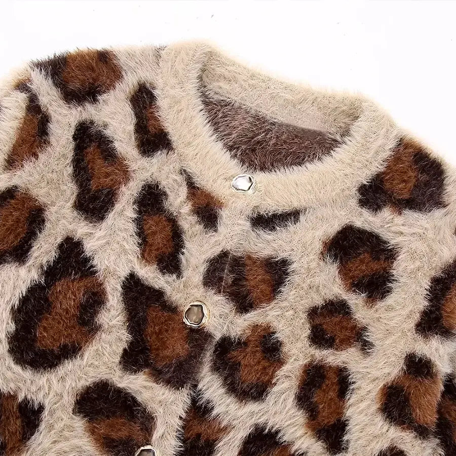Alevna™ Leopar Desenli Tüylü Triko Hırka