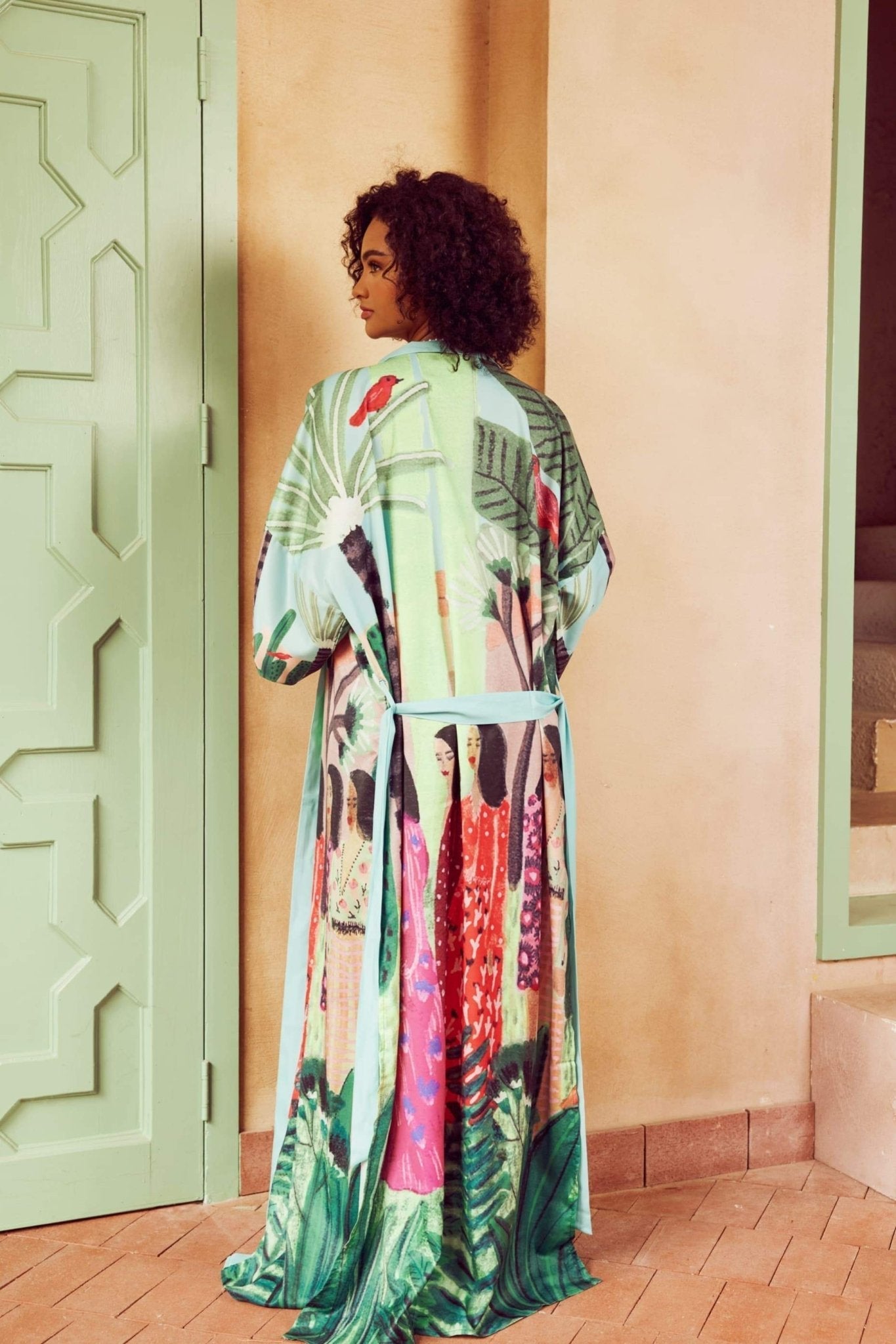 Lucinda Tropikal Desenli Kuşaklı Kimono