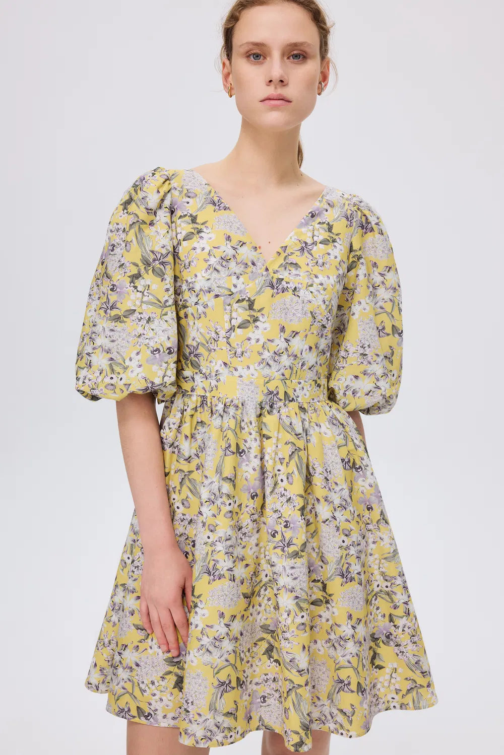 Hyacinth Flora Print Puff Sleeve Dress in Mulberry Silk Blend