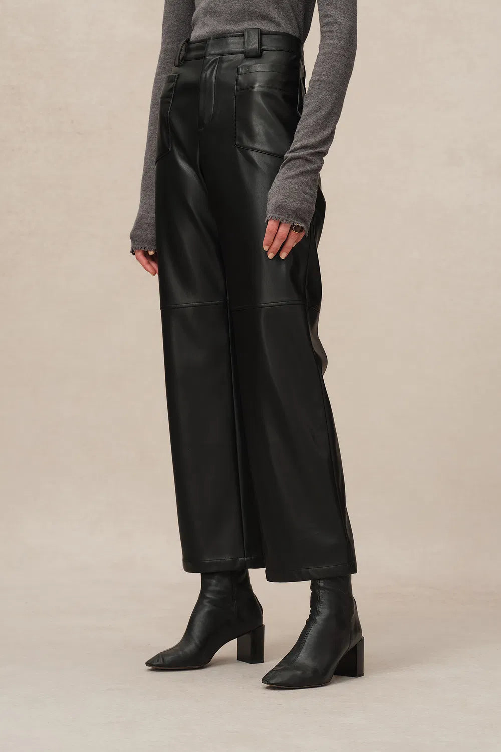 Aseana Cropped Pants in Vegan Leather