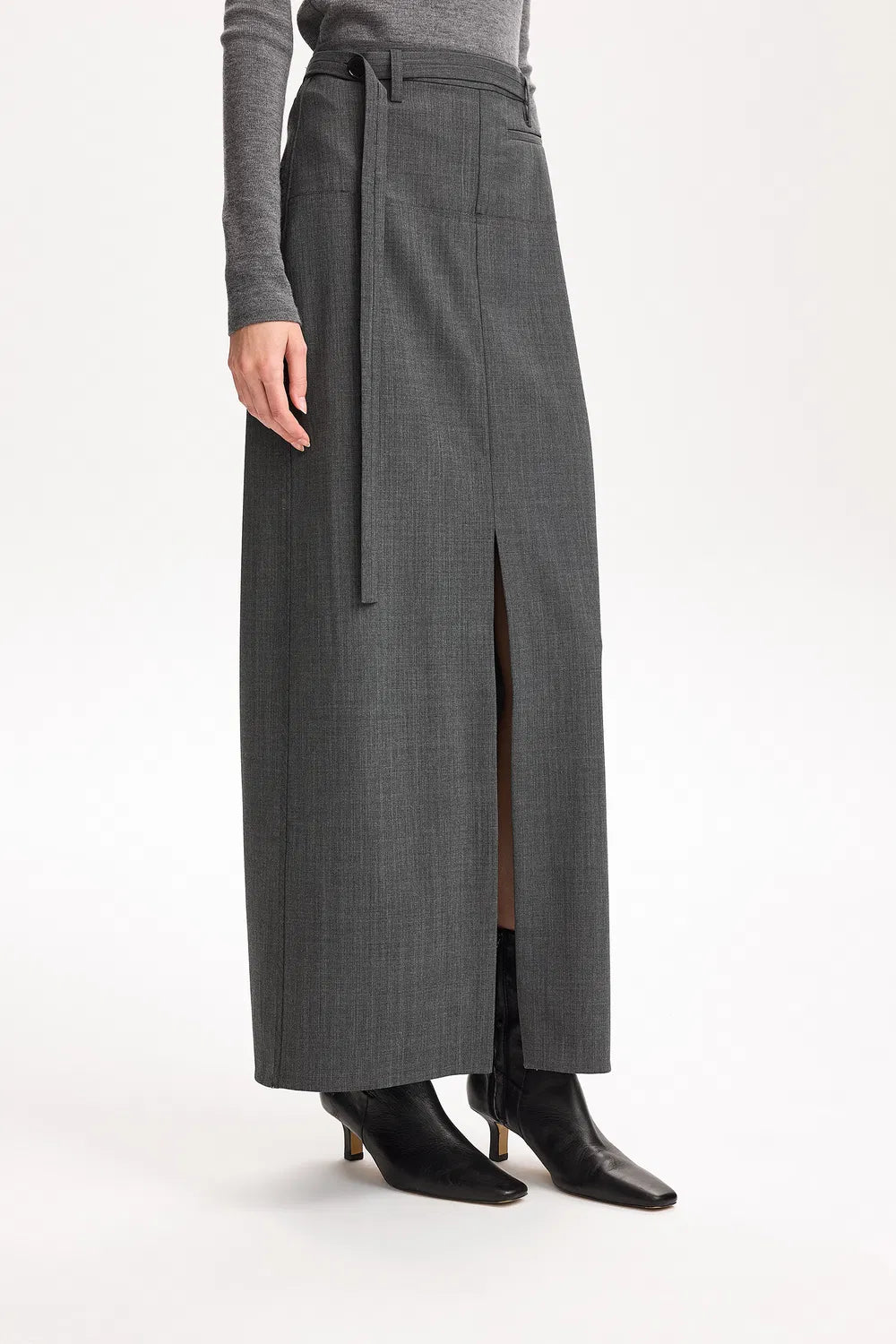 Clara Raw Edge Straight Skirt in Ultralight Wool Blend