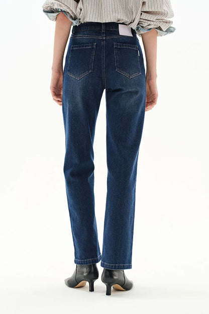 Nicola Tapered Jeans in Stretchy Denim