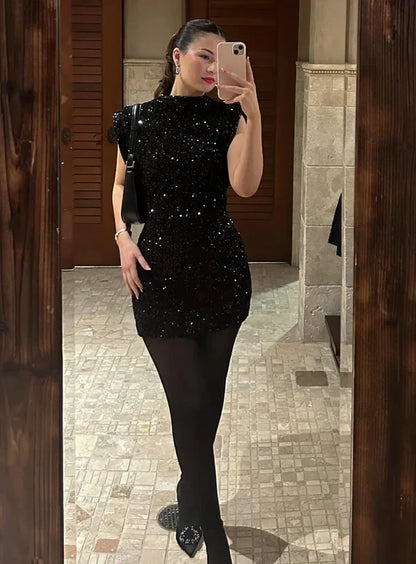 Alevna Omuz Vatkalı Parlak Mini Elbise