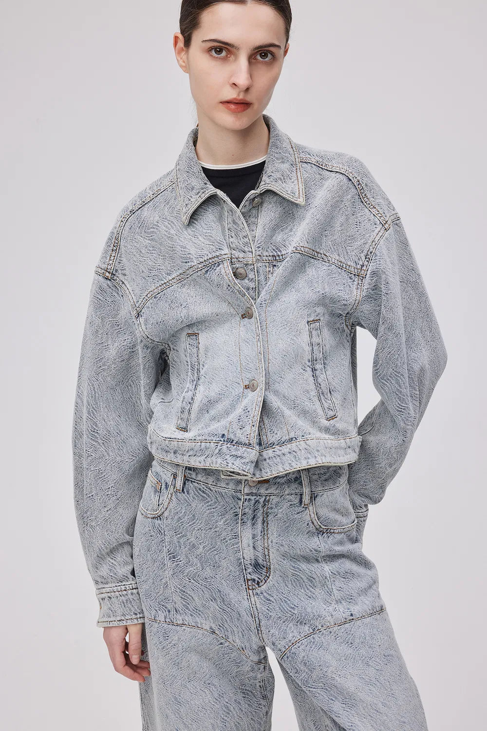 Ainsley Textured Cropped Jacket in Washed Jacquard Denim