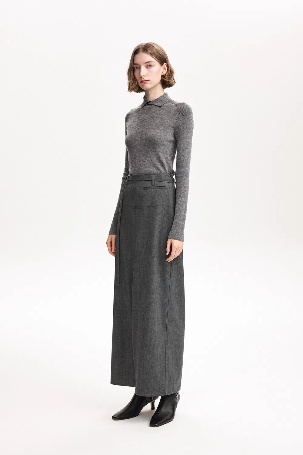 Clara Raw Edge Straight Skirt in Ultralight Wool Blend